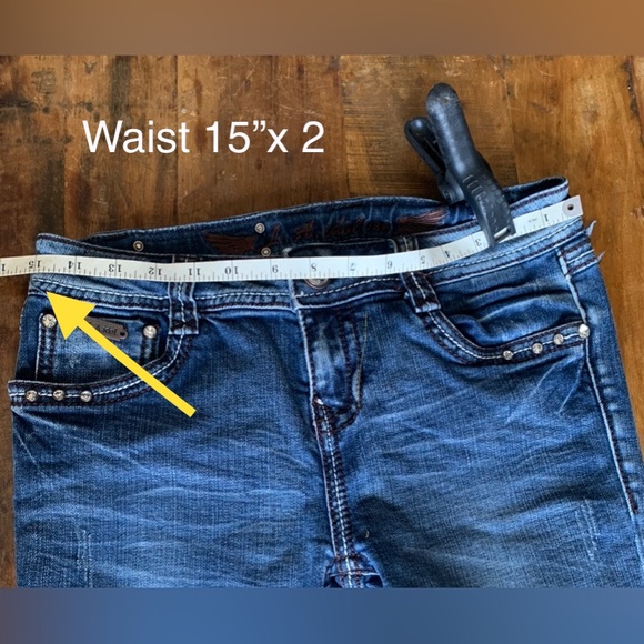 LA IDOL with LOTS of Rhinestones. Ladies capris Size 9 - Picture 4 of 12